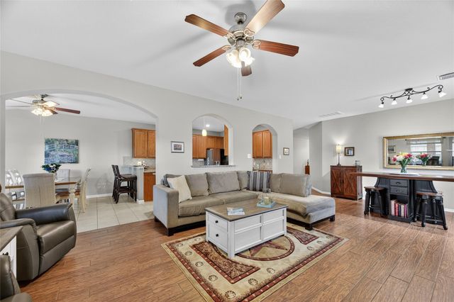 6097 Well Brook Lane, League City, TX 77573