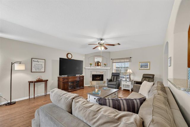 6097 Well Brook Lane, League City, TX 77573