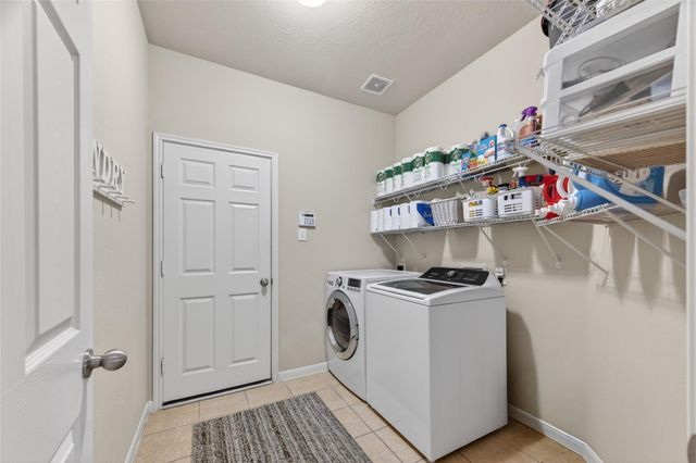 6097 Well Brook Lane, League City, TX 77573