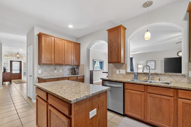 6097 Well Brook Lane, League City, TX 77573