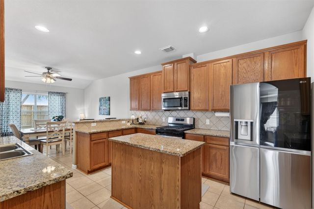 6097 Well Brook Lane, League City, TX 77573