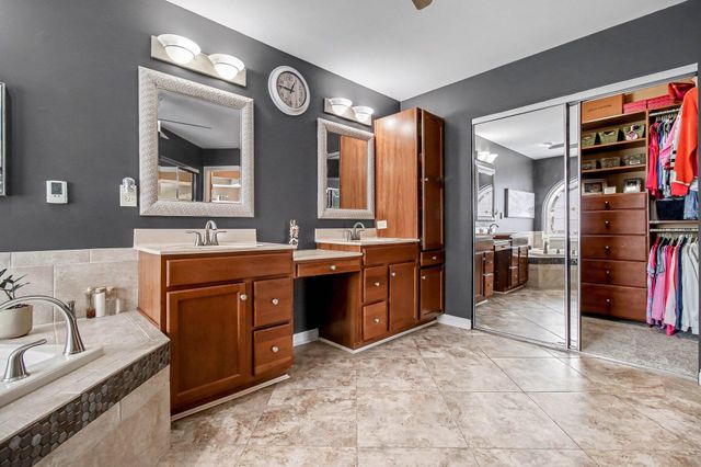946 Cannonade Court, Union, KY 41091
