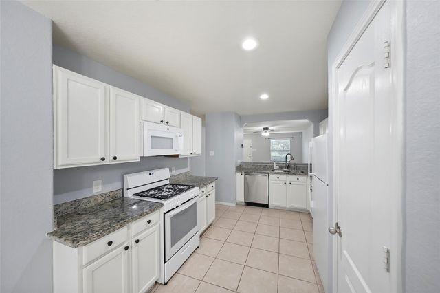 4513 Clemwood Lane, Kingwood, TX 77345