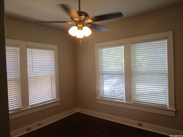 726 W Russell Pl Apt 1, San Antonio, TX 78212