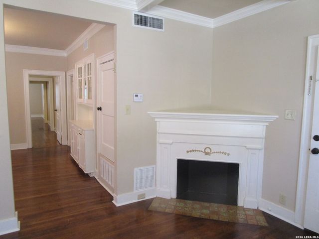 726 W Russell Pl Apt 1, San Antonio, TX 78212