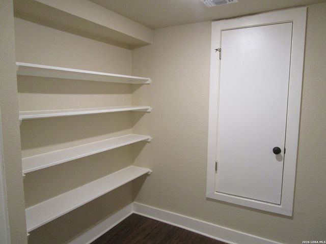 726 W Russell Pl Apt 1, San Antonio, TX 78212