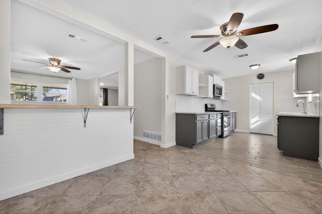 2107 SE 24th Avenue, Mineral Wells, TX 76067