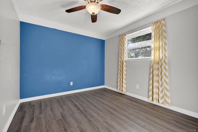 2107 SE 24th Avenue, Mineral Wells, TX 76067