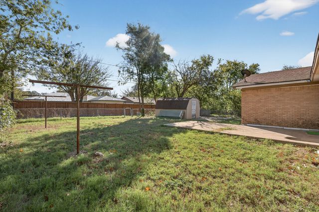 2107 SE 24th Avenue, Mineral Wells, TX 76067