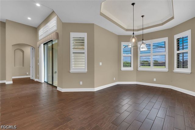 10505 Valencia Lakes DR, Bonita Springs, FL 34135