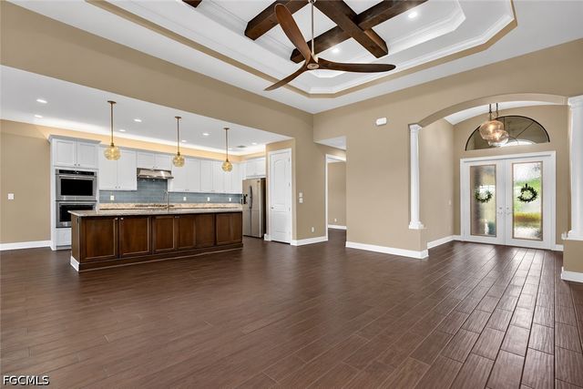 10505 Valencia Lakes DR, Bonita Springs, FL 34135