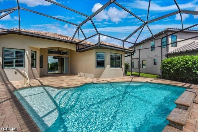 10505 Valencia Lakes DR, Bonita Springs, FL 34135