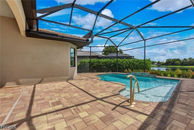 10505 Valencia Lakes DR, Bonita Springs, FL 34135