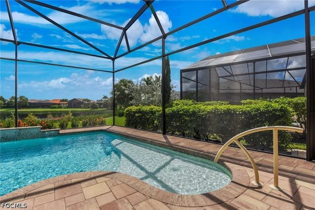 10505 Valencia Lakes DR, Bonita Springs, FL 34135