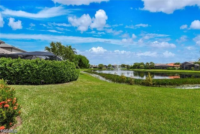10505 Valencia Lakes DR, Bonita Springs, FL 34135