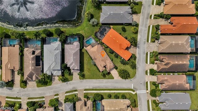 10505 Valencia Lakes DR, Bonita Springs, FL 34135