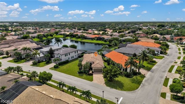 10505 Valencia Lakes DR, Bonita Springs, FL 34135