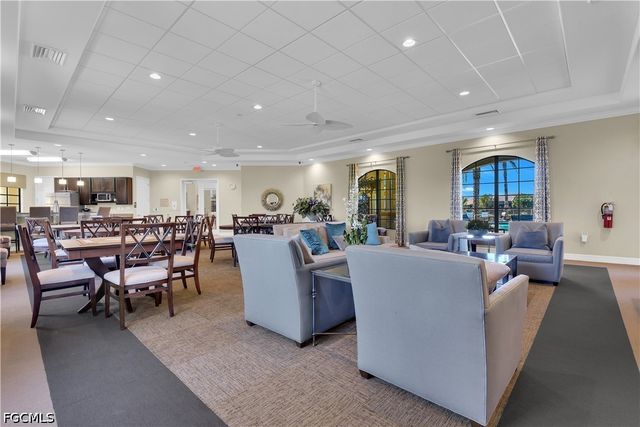 10505 Valencia Lakes DR, Bonita Springs, FL 34135