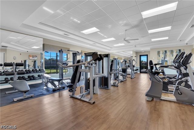 10505 Valencia Lakes DR, Bonita Springs, FL 34135