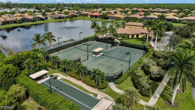 10505 Valencia Lakes DR, Bonita Springs, FL 34135