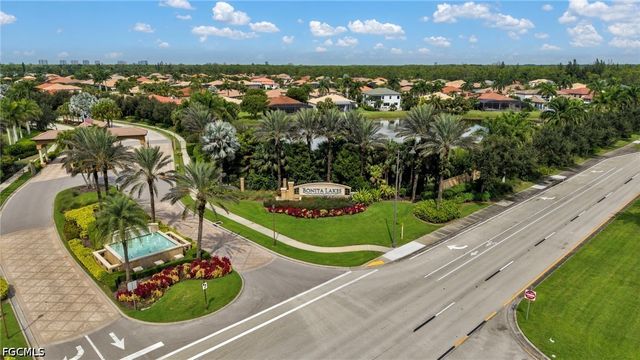 10505 Valencia Lakes DR, Bonita Springs, FL 34135