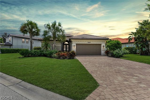 10505 Valencia Lakes DR, Bonita Springs, FL 34135