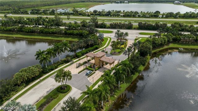 10505 Valencia Lakes DR, Bonita Springs, FL 34135