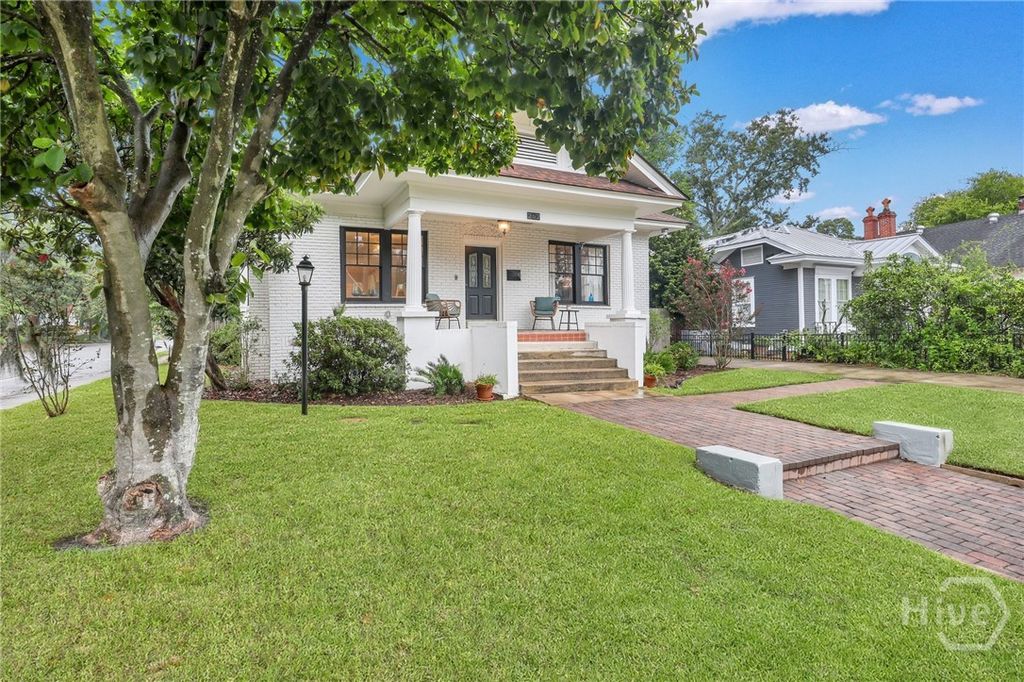 Image 1 of property listing at 202 E 51st Street, Savannah, GA 31405
