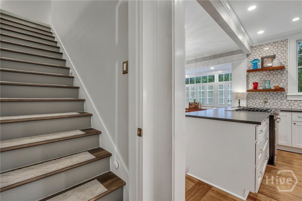 Image 21 of property listing at 202 E 51st Street, Savannah, GA 31405