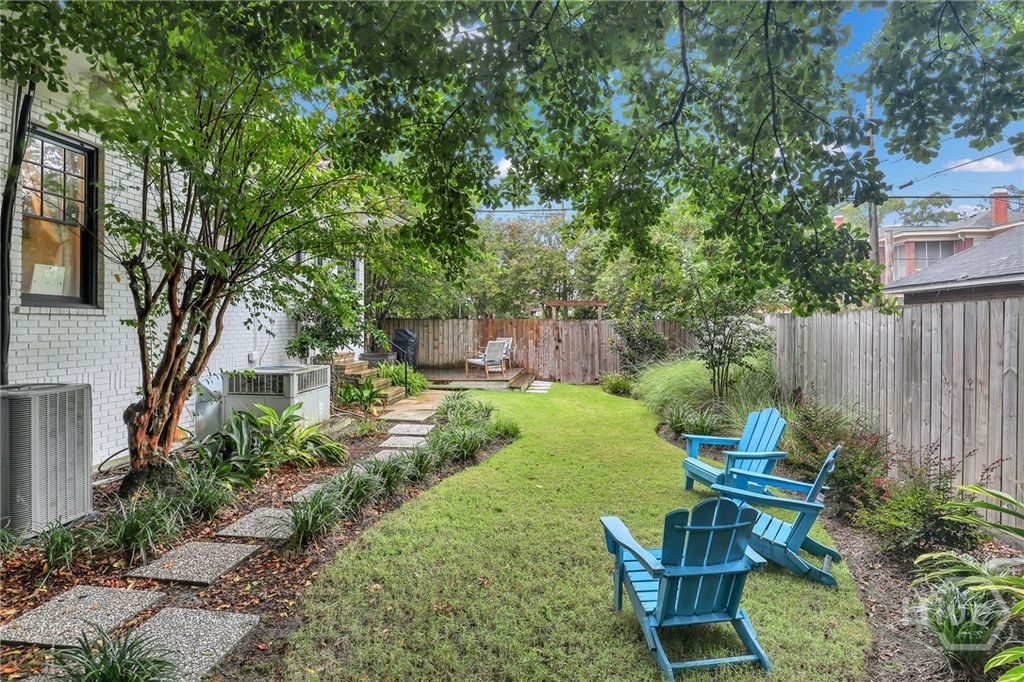 Image 32 of property listing at 202 E 51st Street, Savannah, GA 31405