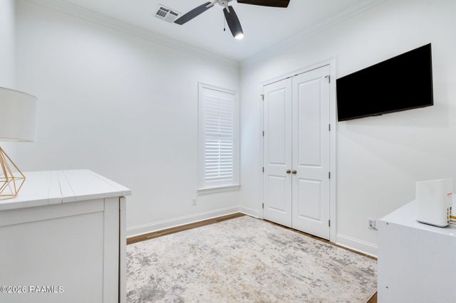 100 Barbados Drive B, Youngsville, LA 70592