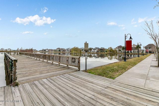 100 Barbados Drive B, Youngsville, LA 70592