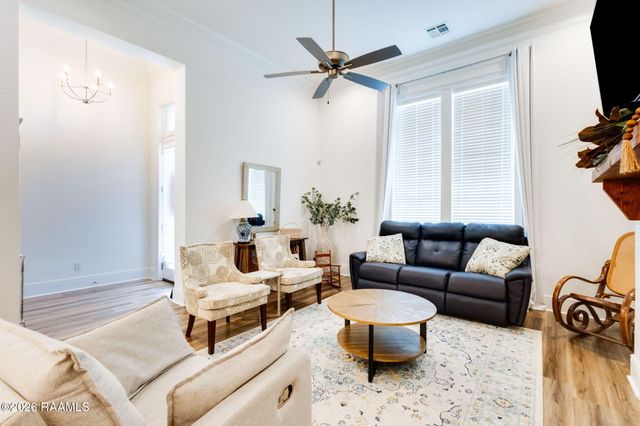 100 Barbados Drive B, Youngsville, LA 70592