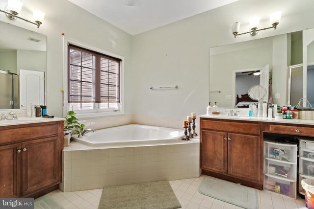 21947 WINDY OAKS SQ, Broadlands, VA 20148