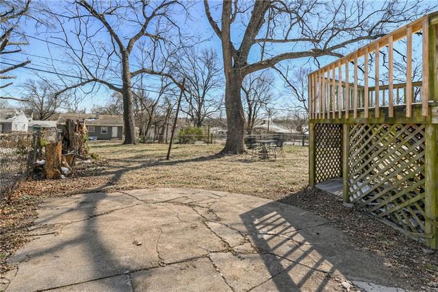 5643 Olive Street, Kansas City, MO 64130