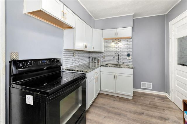 5643 Olive Street, Kansas City, MO 64130