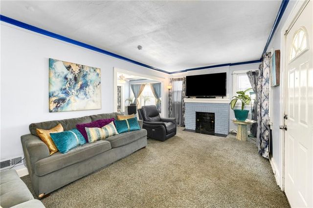 5643 Olive Street, Kansas City, MO 64130