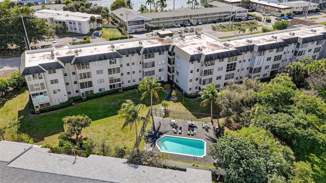 941 Crystal Lake Drive 311, Deerfield Beach, FL 33064