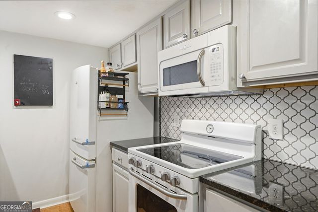 6900 Roswell Road L2, Sandy Springs, GA 30328
