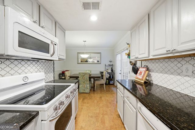 6900 Roswell Road L2, Sandy Springs, GA 30328