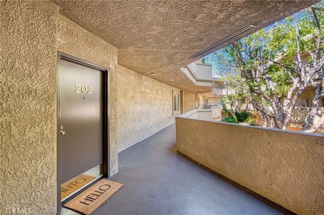 221 S Oak Knoll Avenue 202, Pasadena, CA 91101