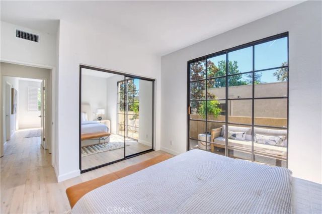 221 S Oak Knoll Avenue 202, Pasadena, CA 91101