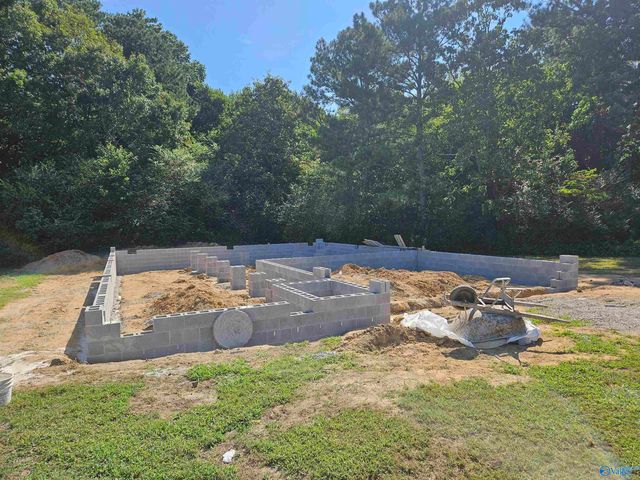 70 Santileon Lane, Rainsville, AL 35986