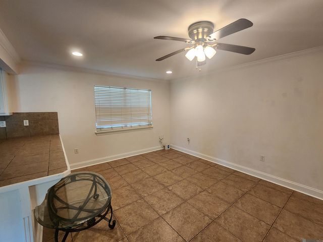 9238 Tasmania Ave, Baton Rouge, LA 70810