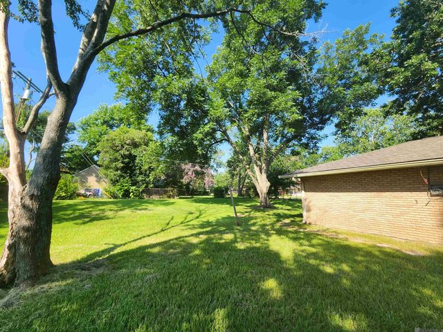 9238 Tasmania Ave, Baton Rouge, LA 70810