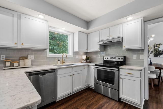 3712 GODFREY DR, Columbia, MO 65203