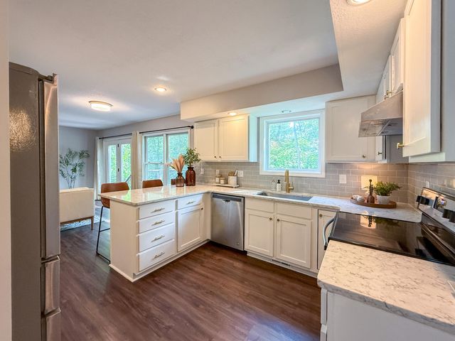 3712 GODFREY DR, Columbia, MO 65203