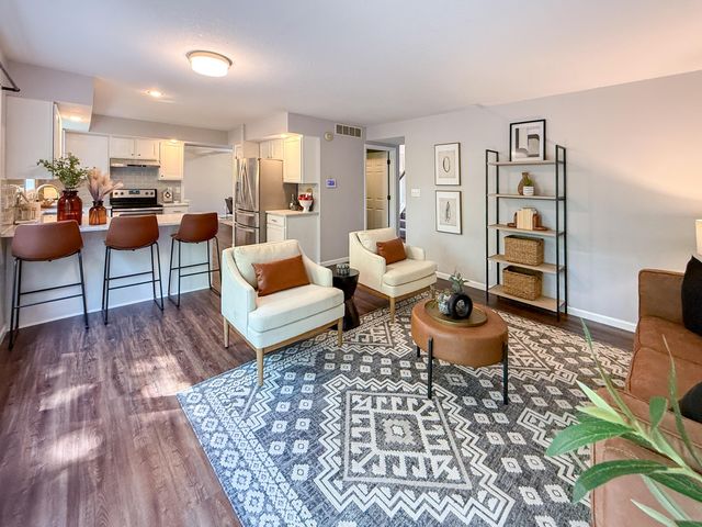 3712 GODFREY DR, Columbia, MO 65203