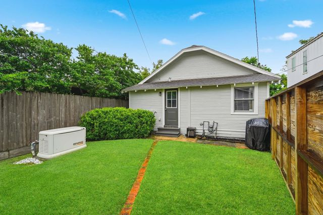 719 E 23rd Street, Houston, TX 77008
