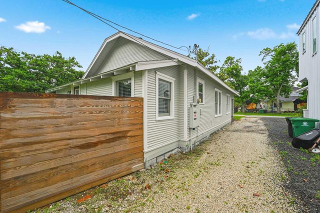 719 E 23rd Street, Houston, TX 77008